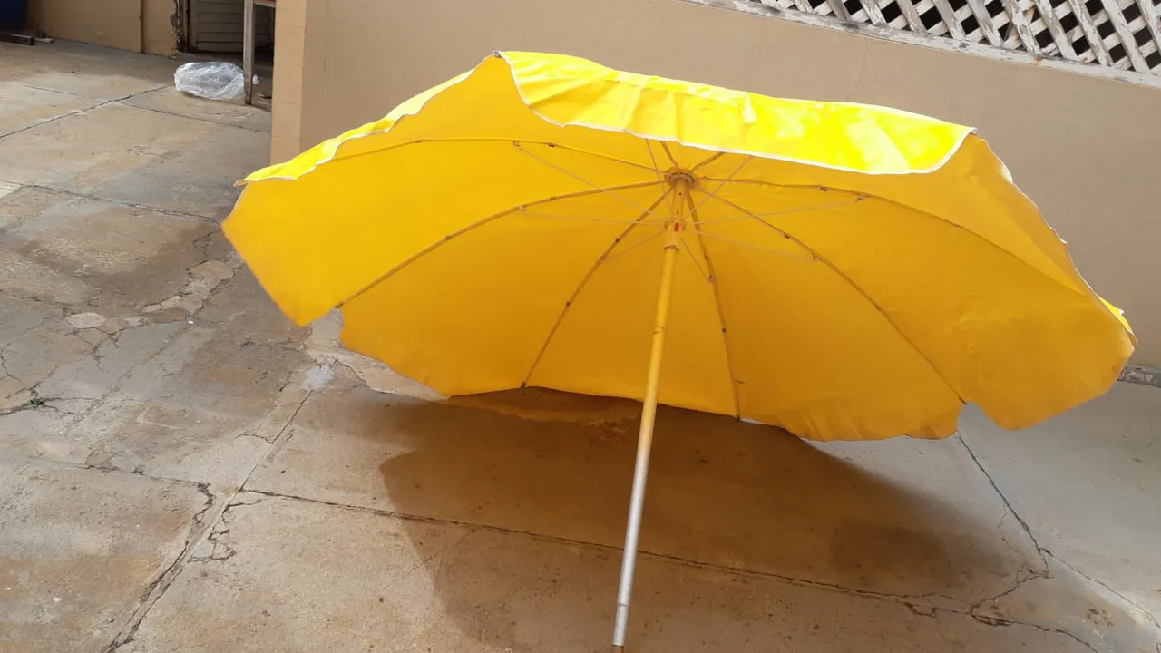 Ombrelone Amarelo para Área Externa