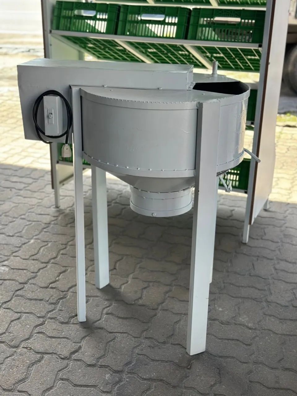 Máquina de pelar frango industrial.