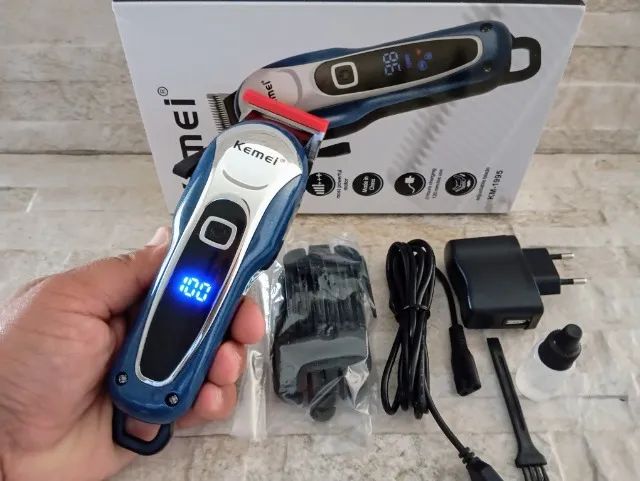 Maquina Profissional Cabelo e Barba Kemei KM-1995 Sem Fio