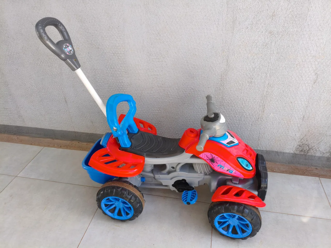 Triciclo Infantil com Empurrador