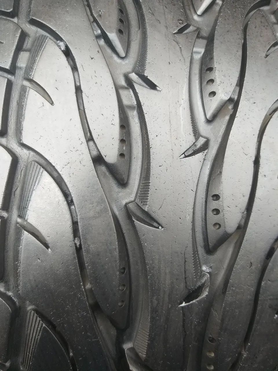 Pneu 255 45 20 toyo novo 1 pneu** 