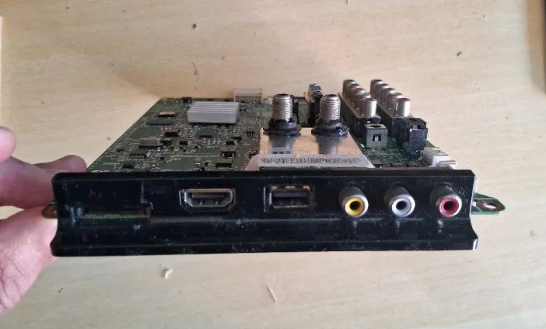PLACA PRINCIPAL TV SAMSUNG 32 LN32C530F1M - NÃO FUNCIONA - Foto 3