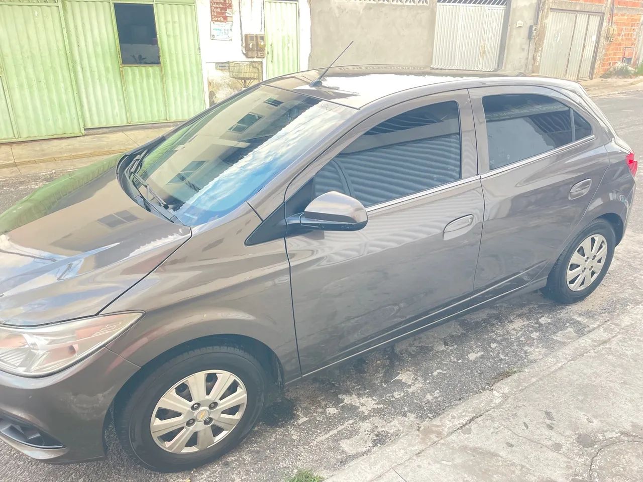 Onix LT1.0 carro sem nada pra fazer é só pegar e rodar  - Foto 5