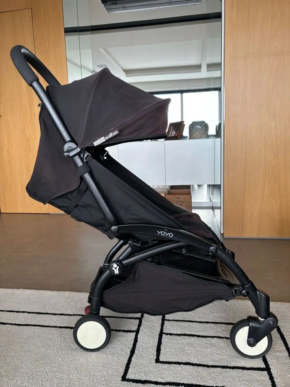 Carrinho Yoyo Babyzen compacto, leve e perfeito pra correria do dia a dia!