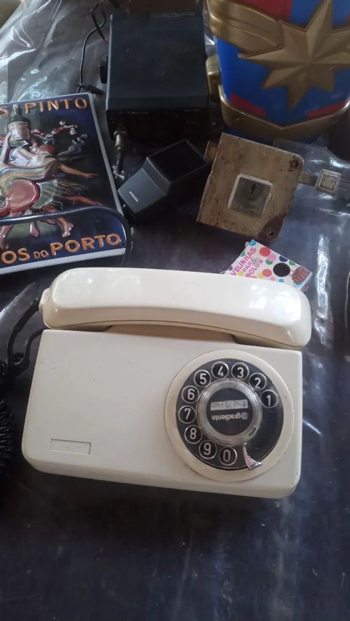 Telefone antigo 