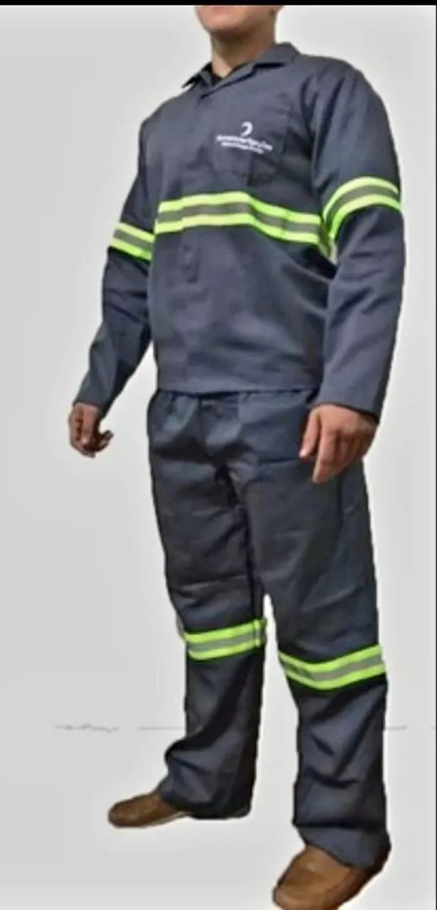 Uniformes profissionais em geral. 