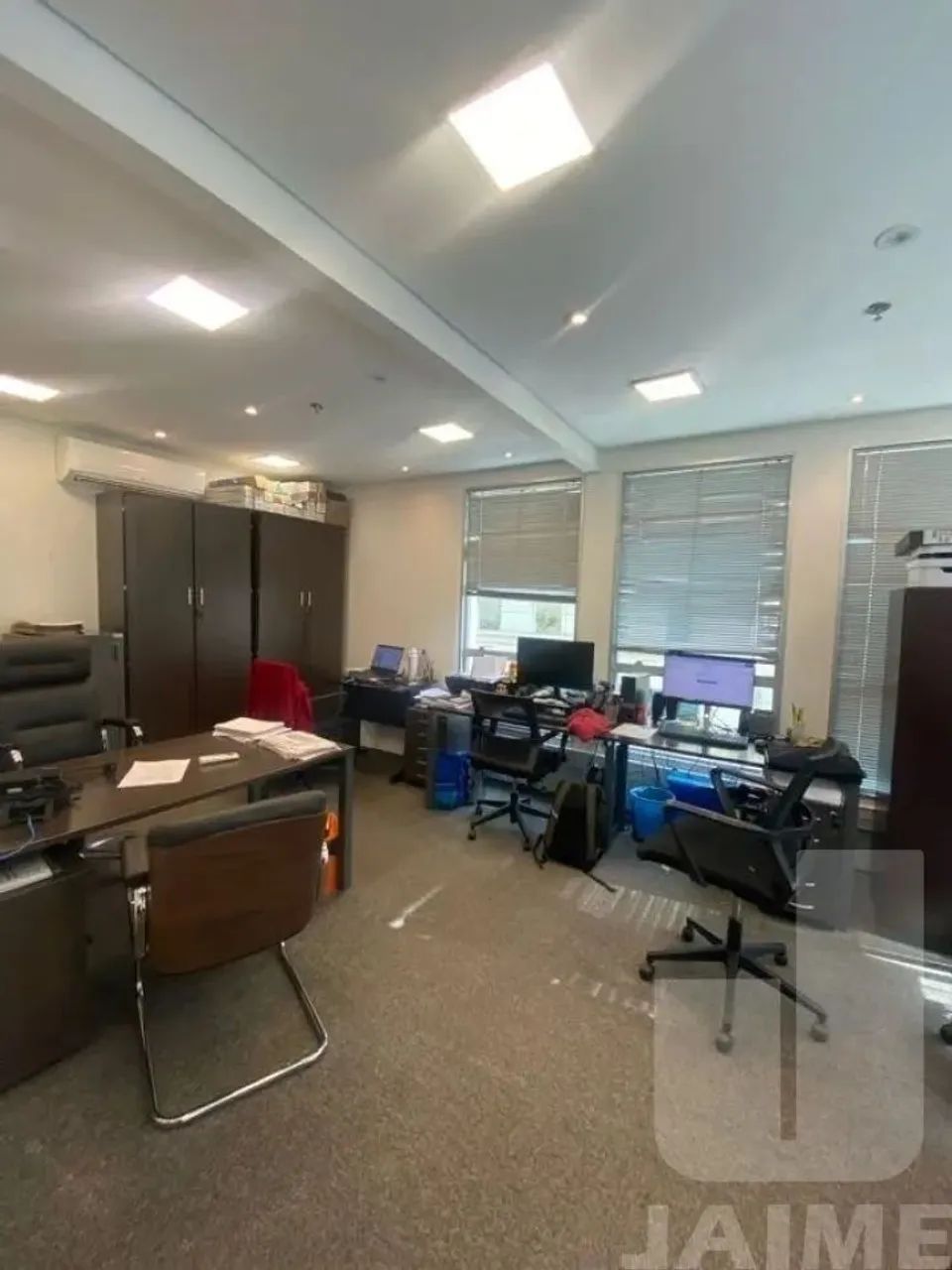 Conjunto comercial com 4 salas e 4 vagas - Foto 8