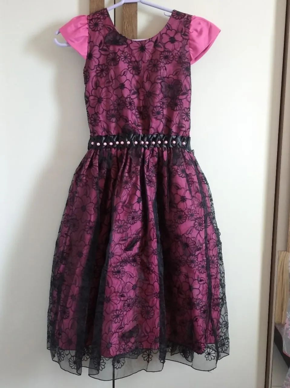 Vestido infantil preto e roxo