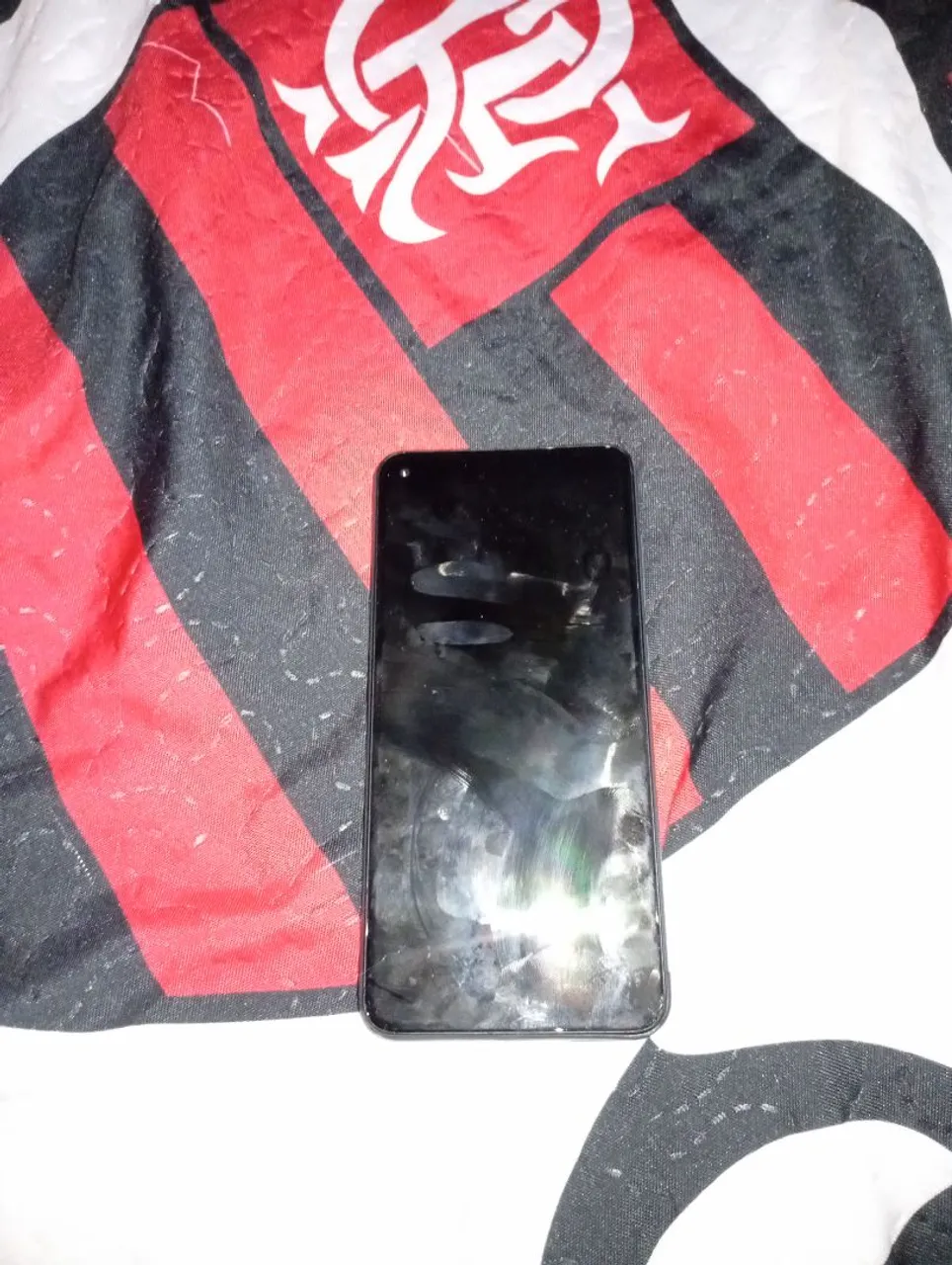 Celular usado aparentemente bom estado