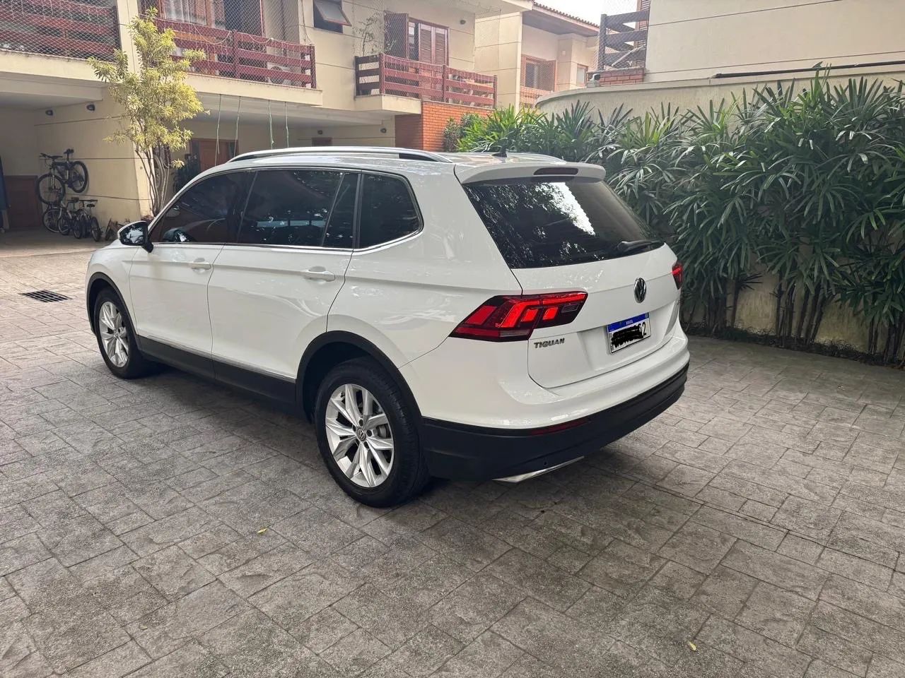 VW Tiguan Comfortline Allspace 7 lugares 2018 - Foto 4