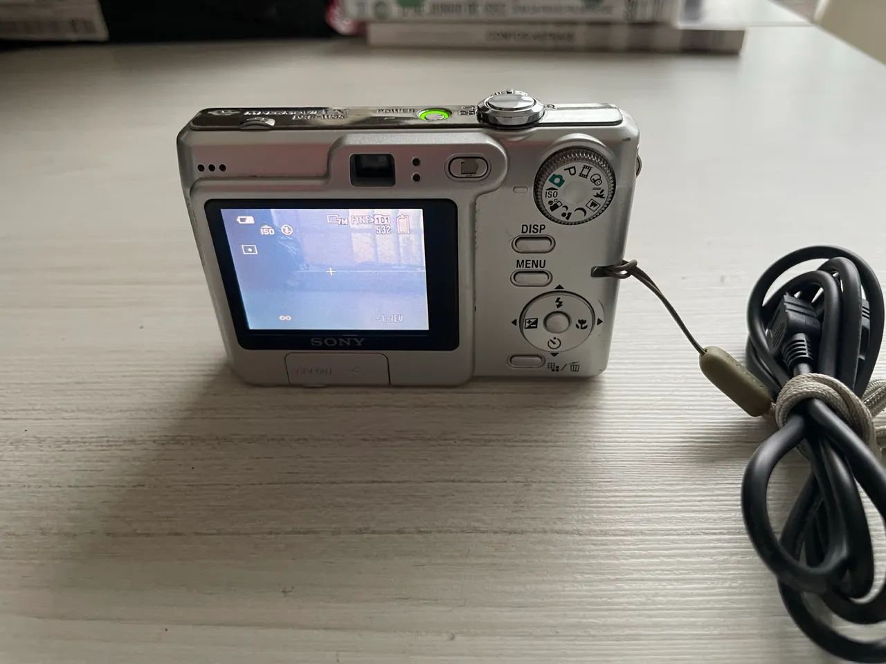 【C2017】 SONY Cyber-shot DSC-W35 シルバー ソニー Sony Dsc-w35 Câmera Digital Cyber Shot De 7,2 Megapixels