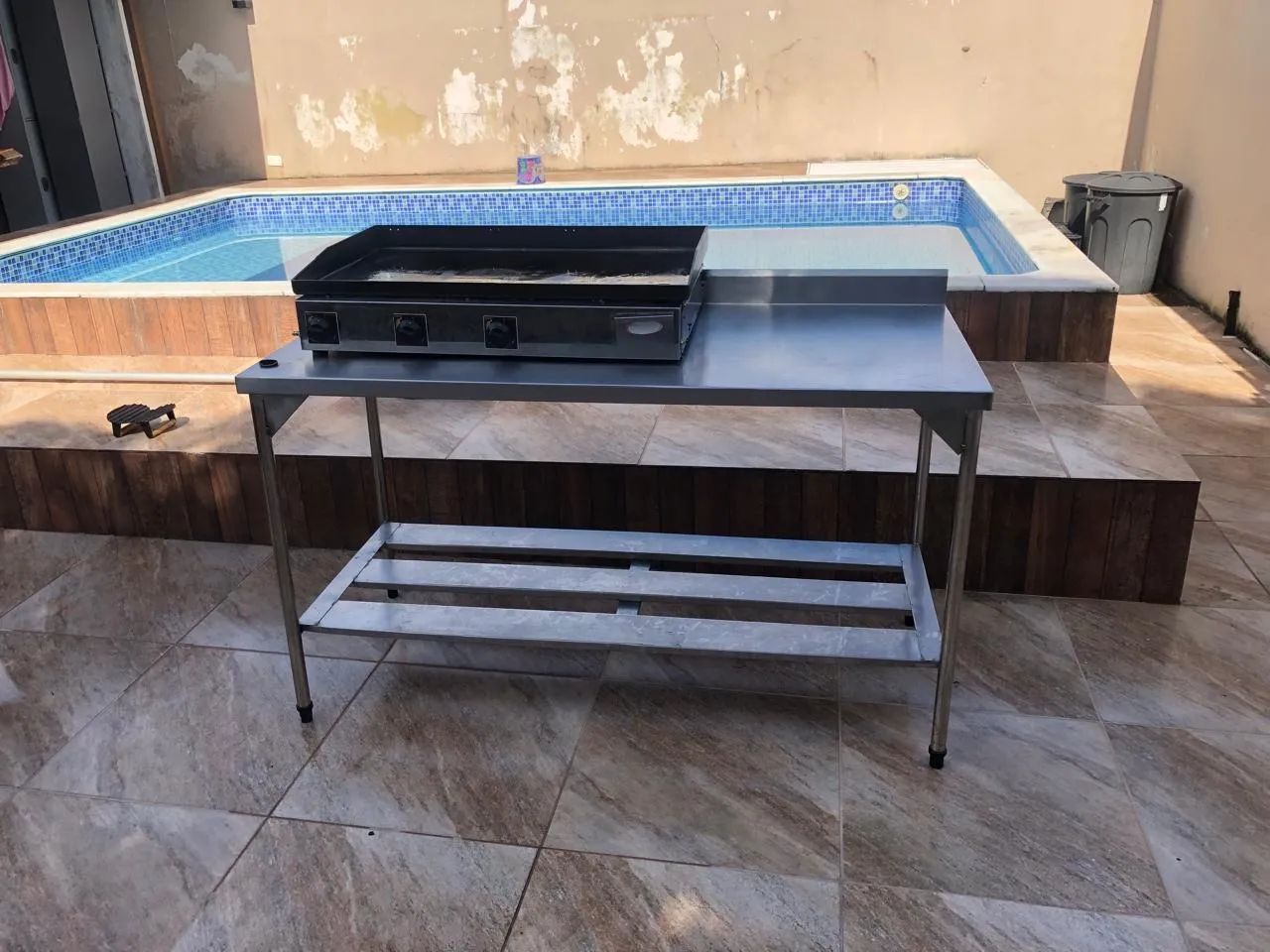 Chapa lanche 3 queimadores Itajobi + 01 Bancada C/ Frontão 1200x700x850 em aço 430 - Foto 2