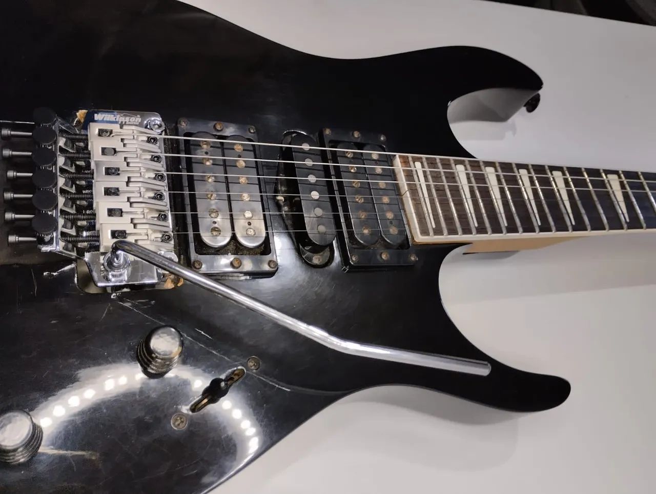 Guitarra Elétrica Golden Stratocaster.<br>Ponte floyd rose Wilkinson - Foto 2
