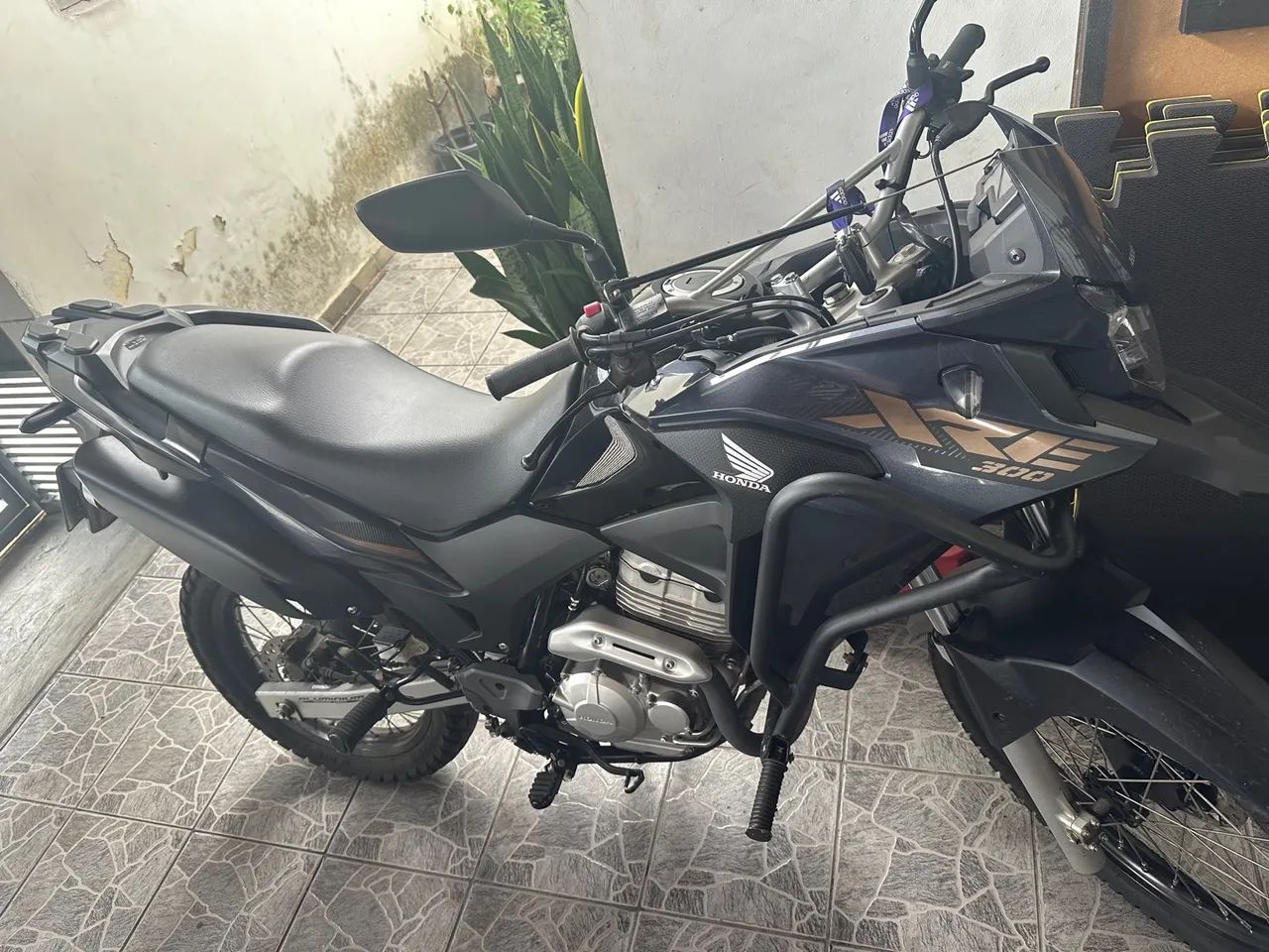 Vendo moto Xre300 - Foto 2