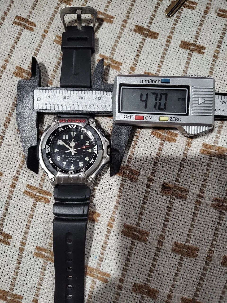 Relógio Esportivo Digital com Pulseira de Borracha MD-310 clássico.