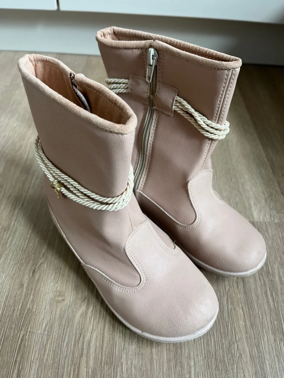 Bota menina tamanho 30
