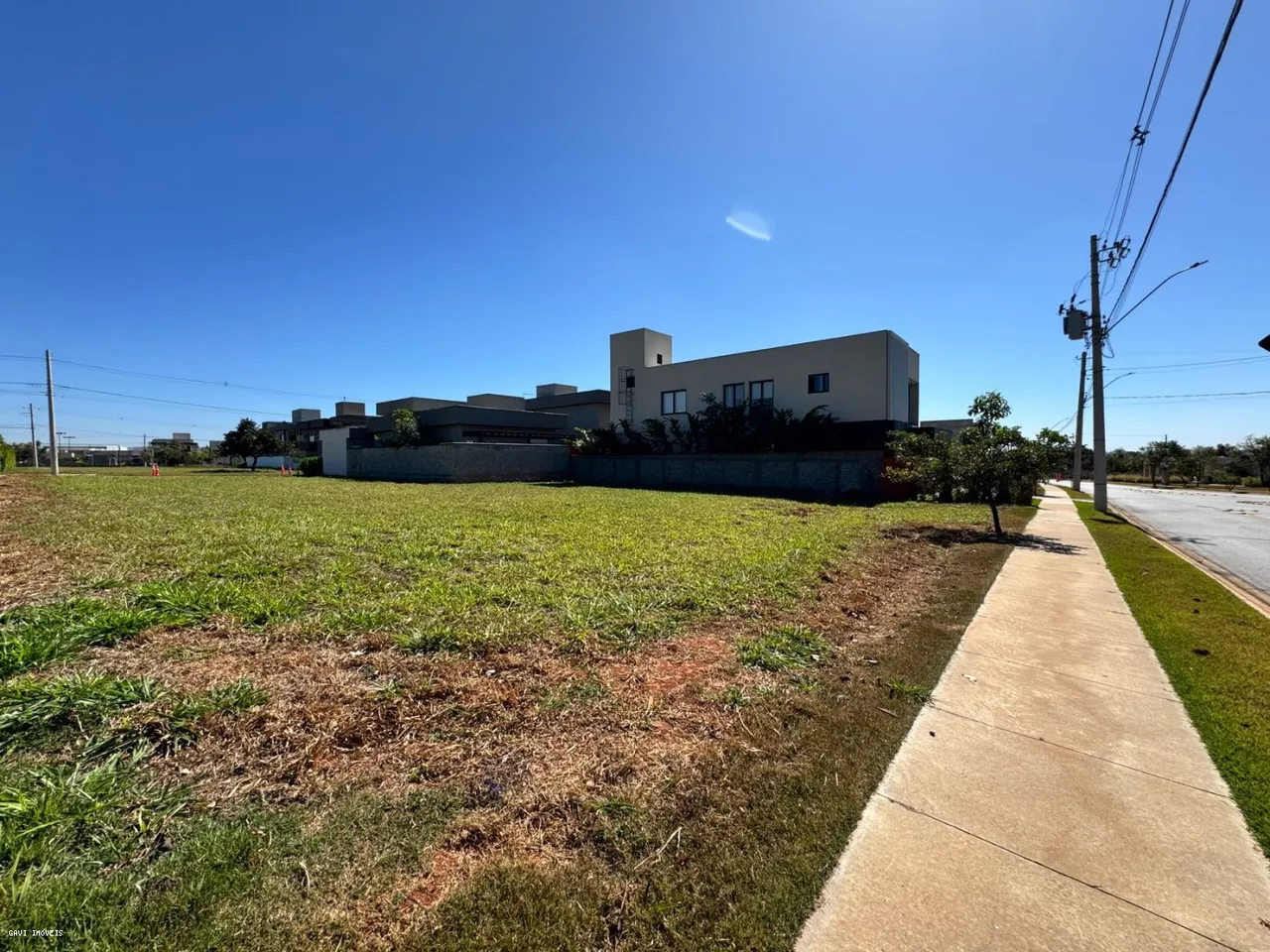 Parqville Jacarandá - O melhor terreno do Condomínio - Esquina 389,22m² - Aparecida de Goi