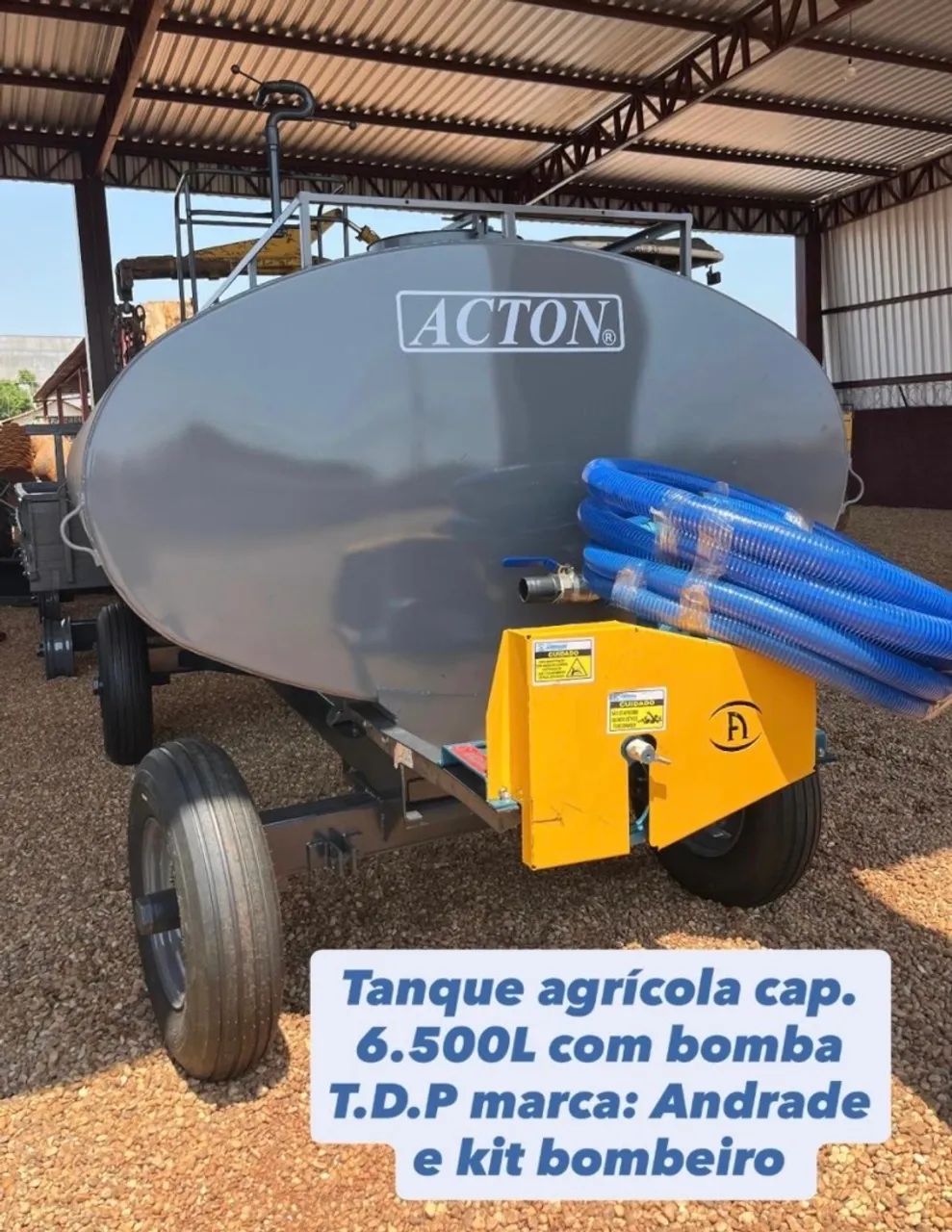 Tanque agrícola com bomba 