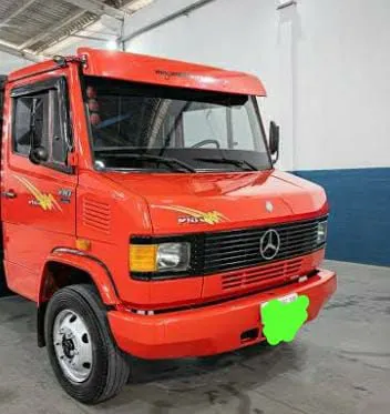 Mercedes 2005 / 710 plus
