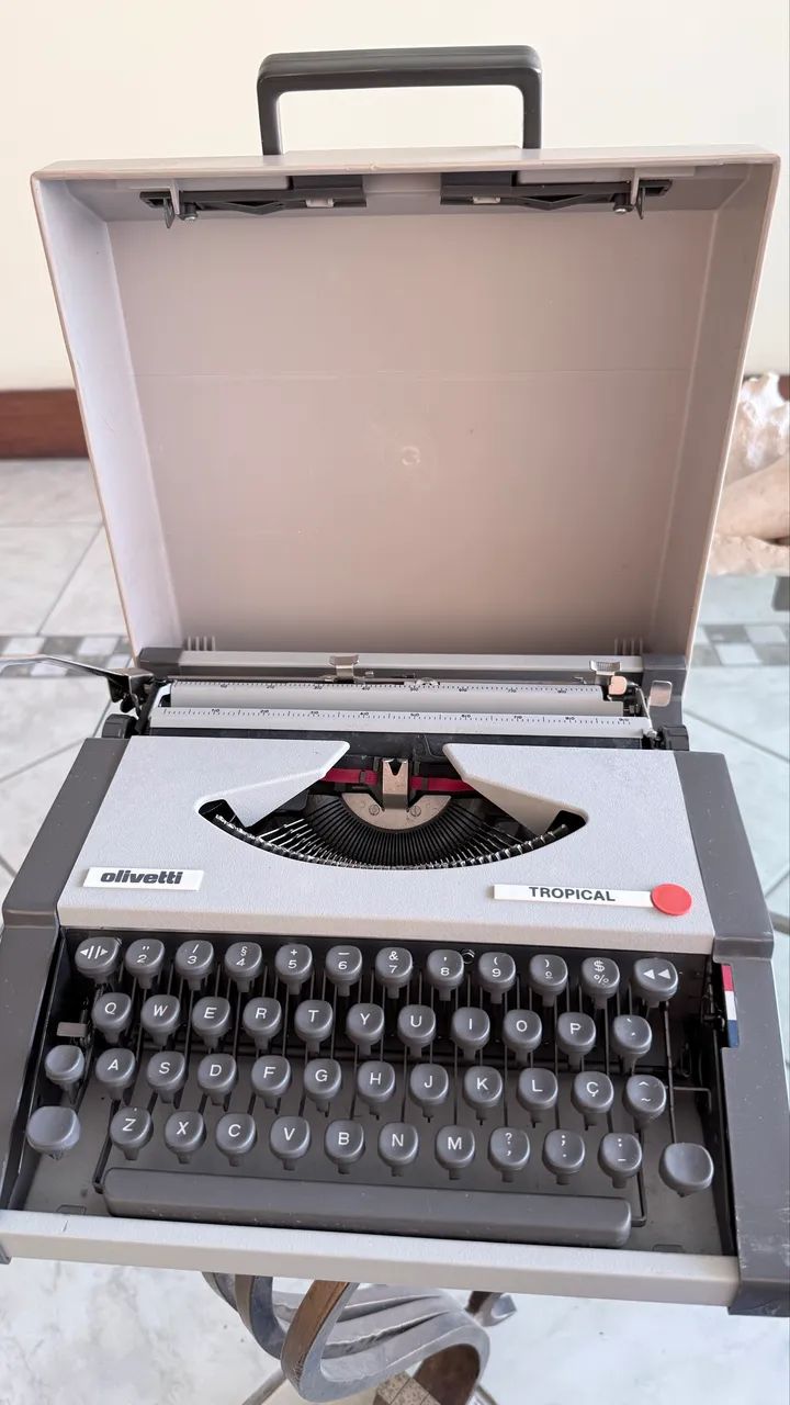 Maquina de escrever - Foto 2