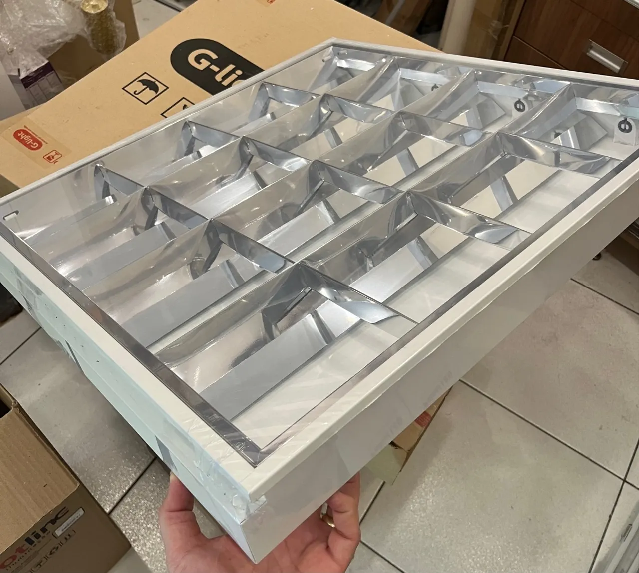 Luminária de embutir aletada p/ T8 de 60cm