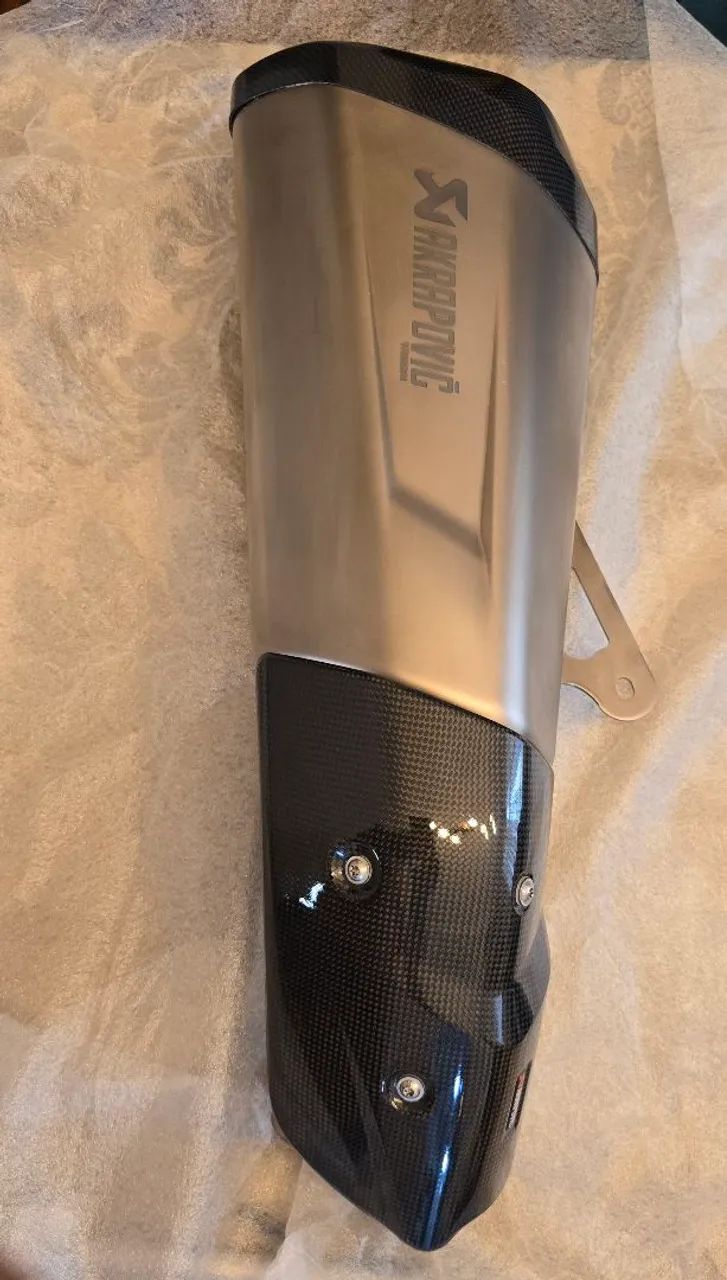 Ponteira Escapamento Akrapovic XR 1000 Bmw 