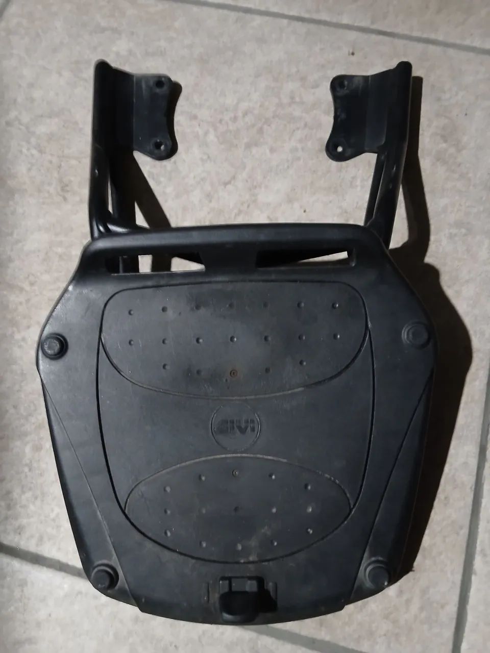 Churrasqueira e suporte givi  - Foto 3