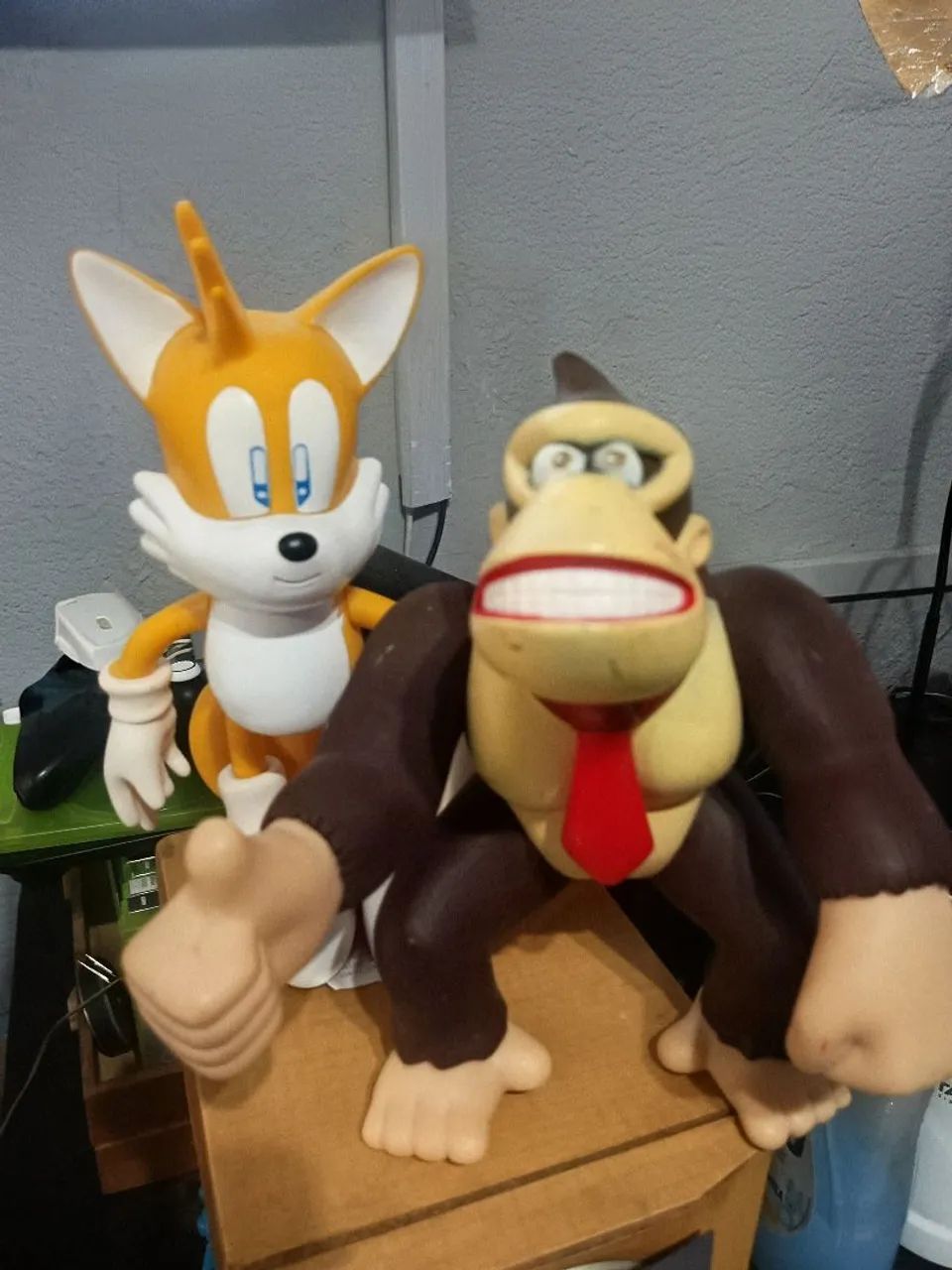 Bonecos Colecionáveis  - Donkey Kong e Tails (Sonic), LEIA O ANÚNCIO 