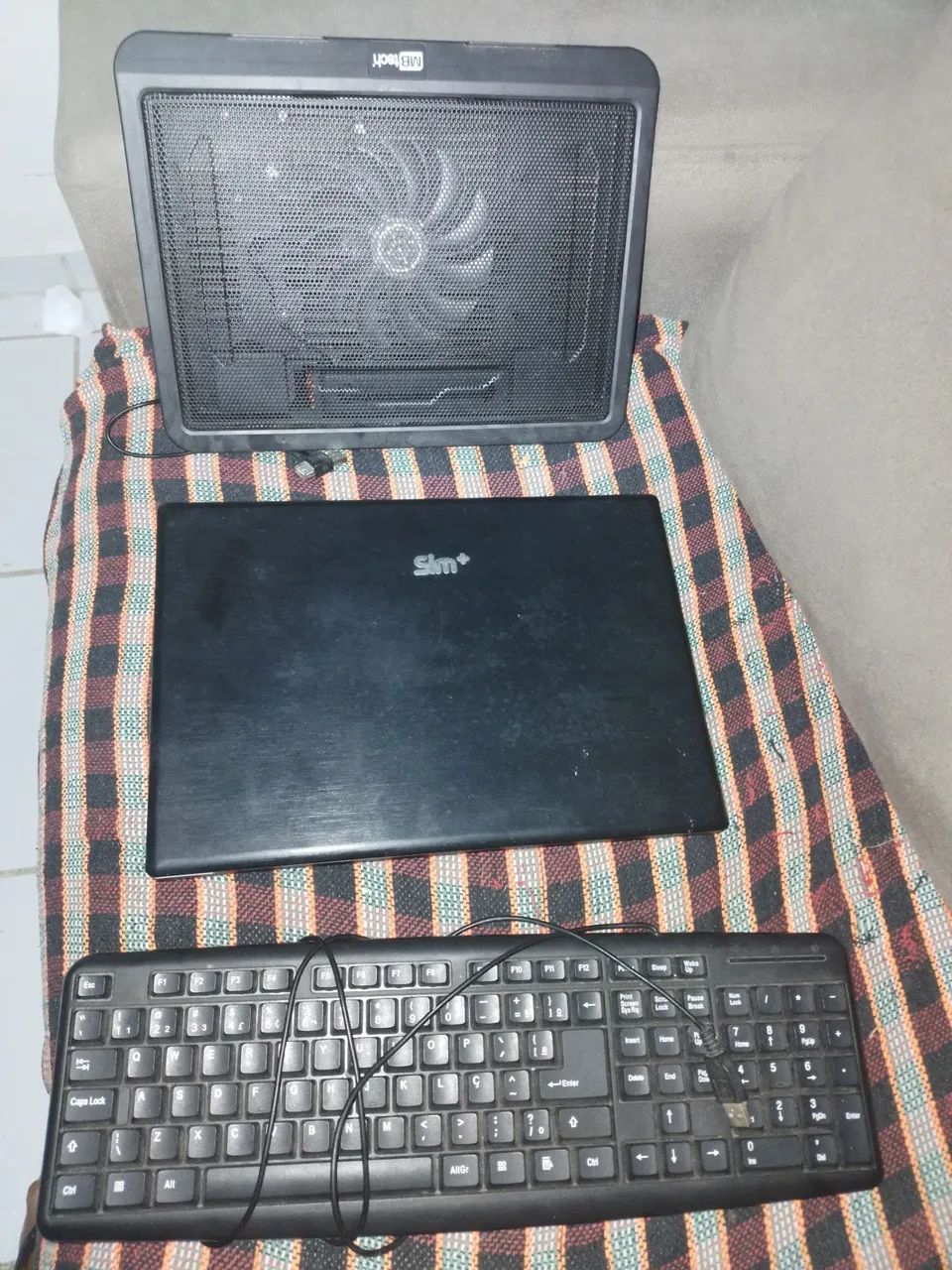  Vendo esse notebook o mesmo esta com defeito e não pretendo consertar.  É bom pra quem  - Foto 2