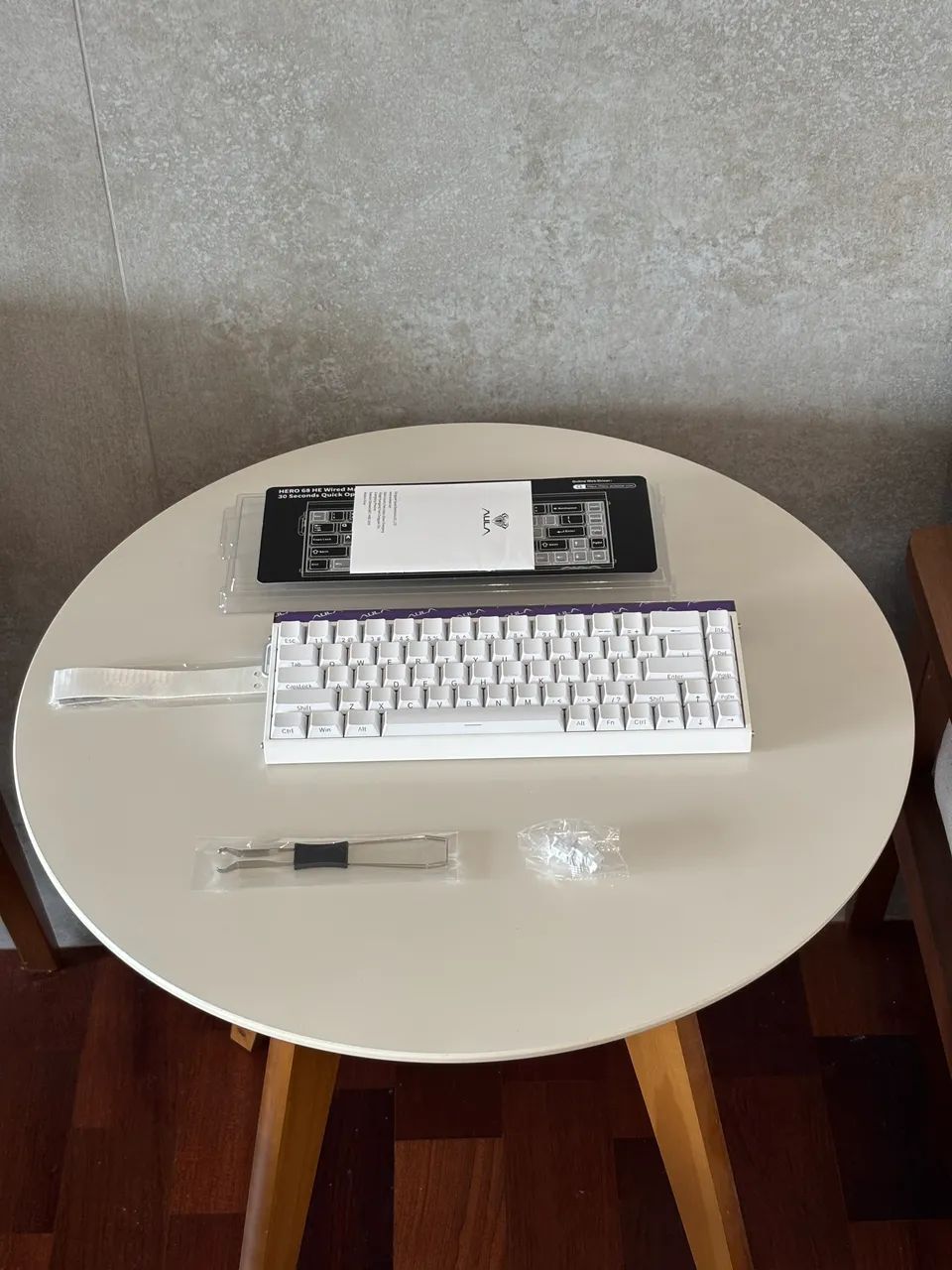 AULA HERO 68HE - Teclado Magnético