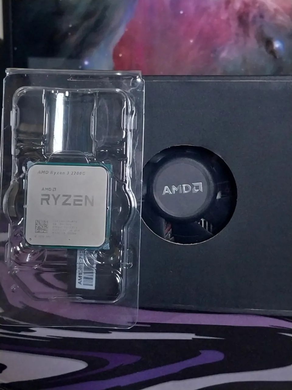 Processador AMD Ryzen 3 2200g Radeon - Vídeo integrado: Vega 8 Graphics Vega + Coolerbox o