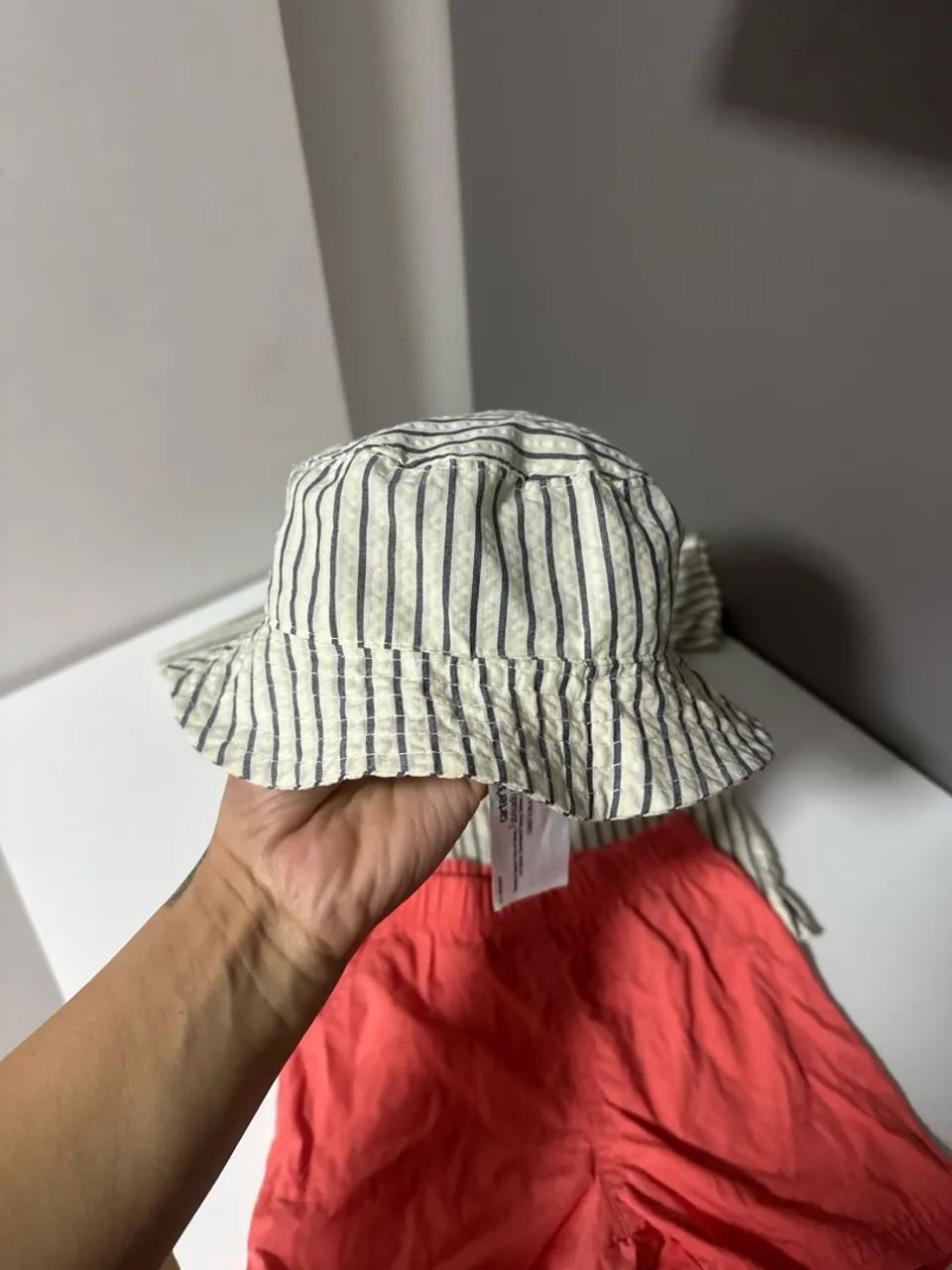 Conjunto Carters com chapéu 12 meses  - Foto 2