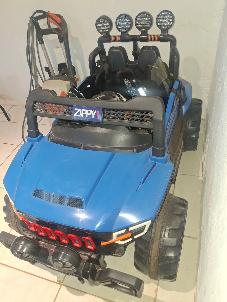 Carro elétrico infantil 