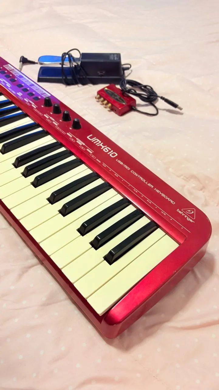 Controlador beringher, pedal e placa de áudio. - Foto 4