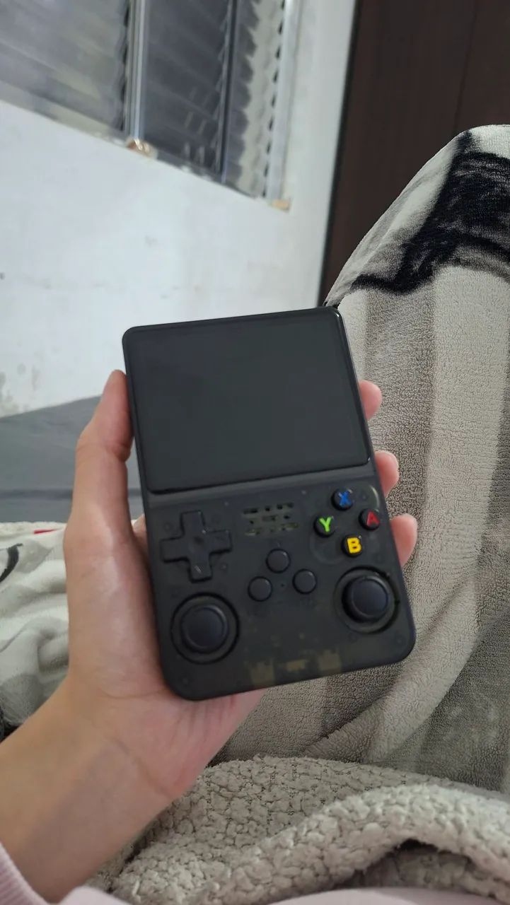 Console Portátil R36S + de 15.000 jogos, 64g, tela IPS 3.5 Polegadas