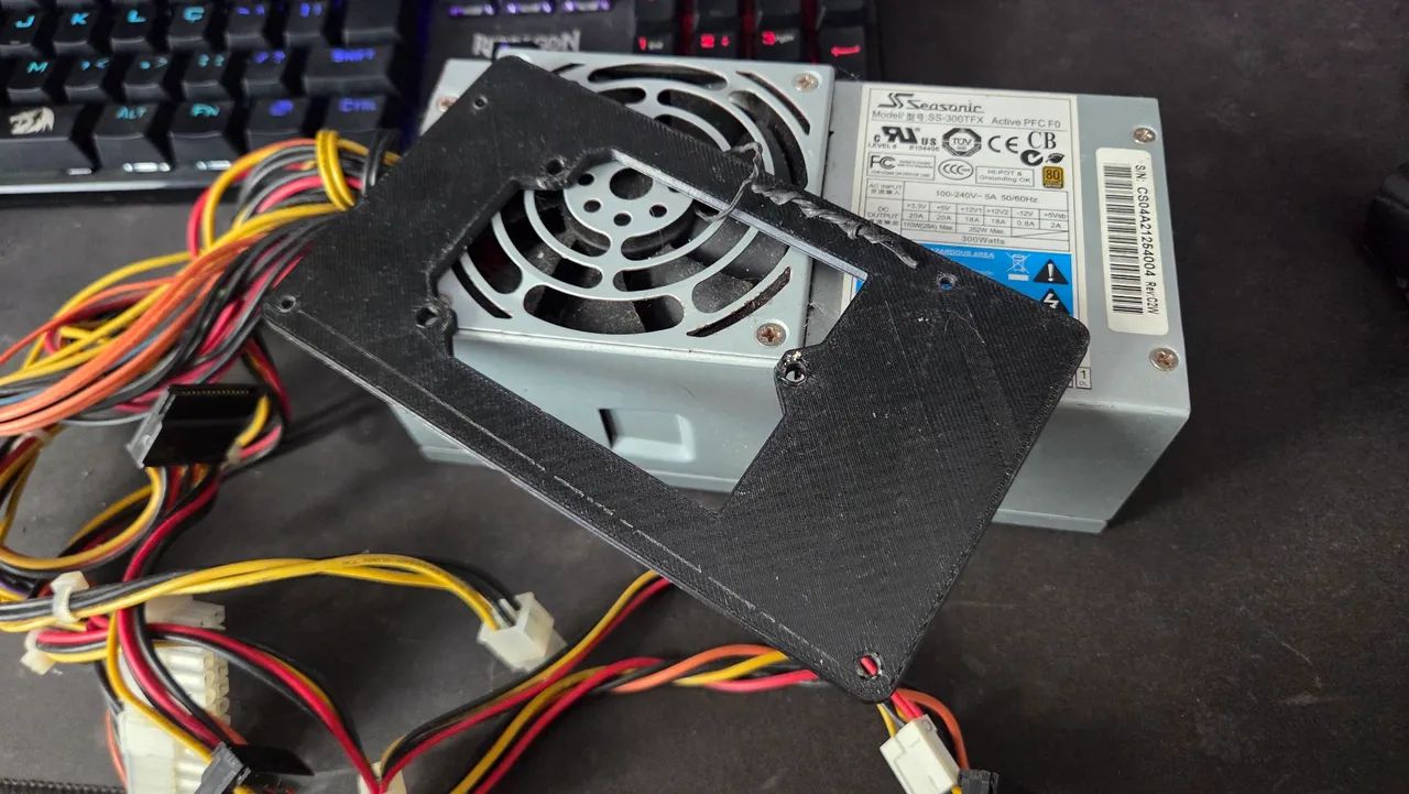 Fonte Seasonic 300W com Adaptador - Foto 2