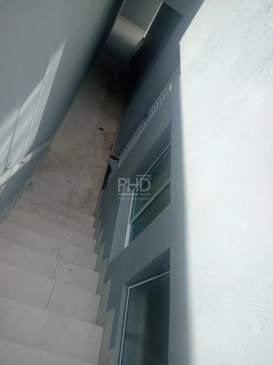 Excelente casa recem reformada espaçosa e excelente localização ! - Foto 3