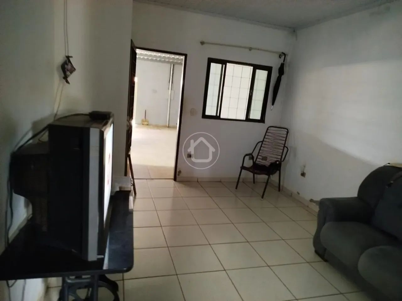 EXCELENTE ESPAÇO NOS FUNDOS - Foto 3