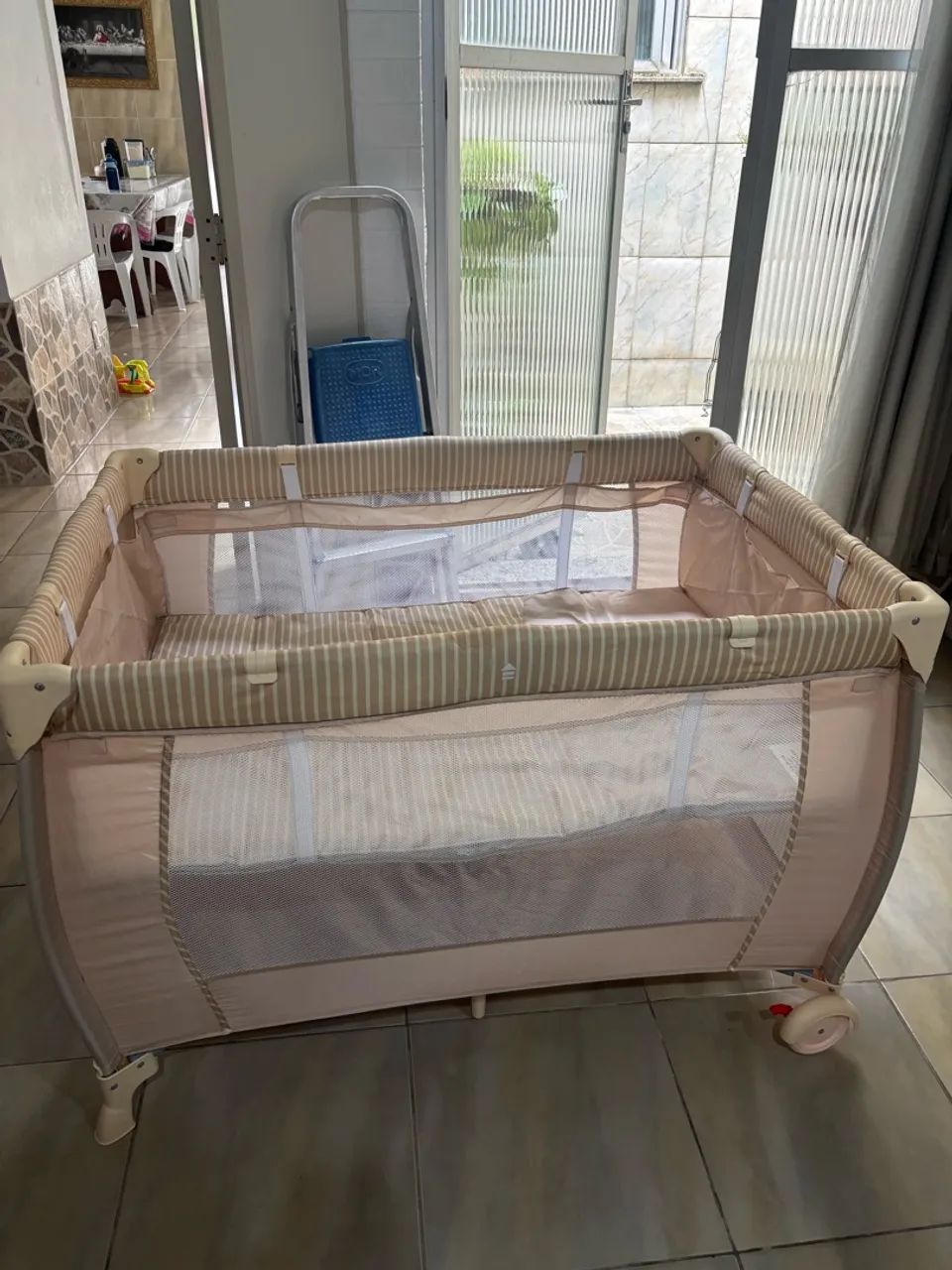 Vende-se Berço-Chiqueiro - Foto 2