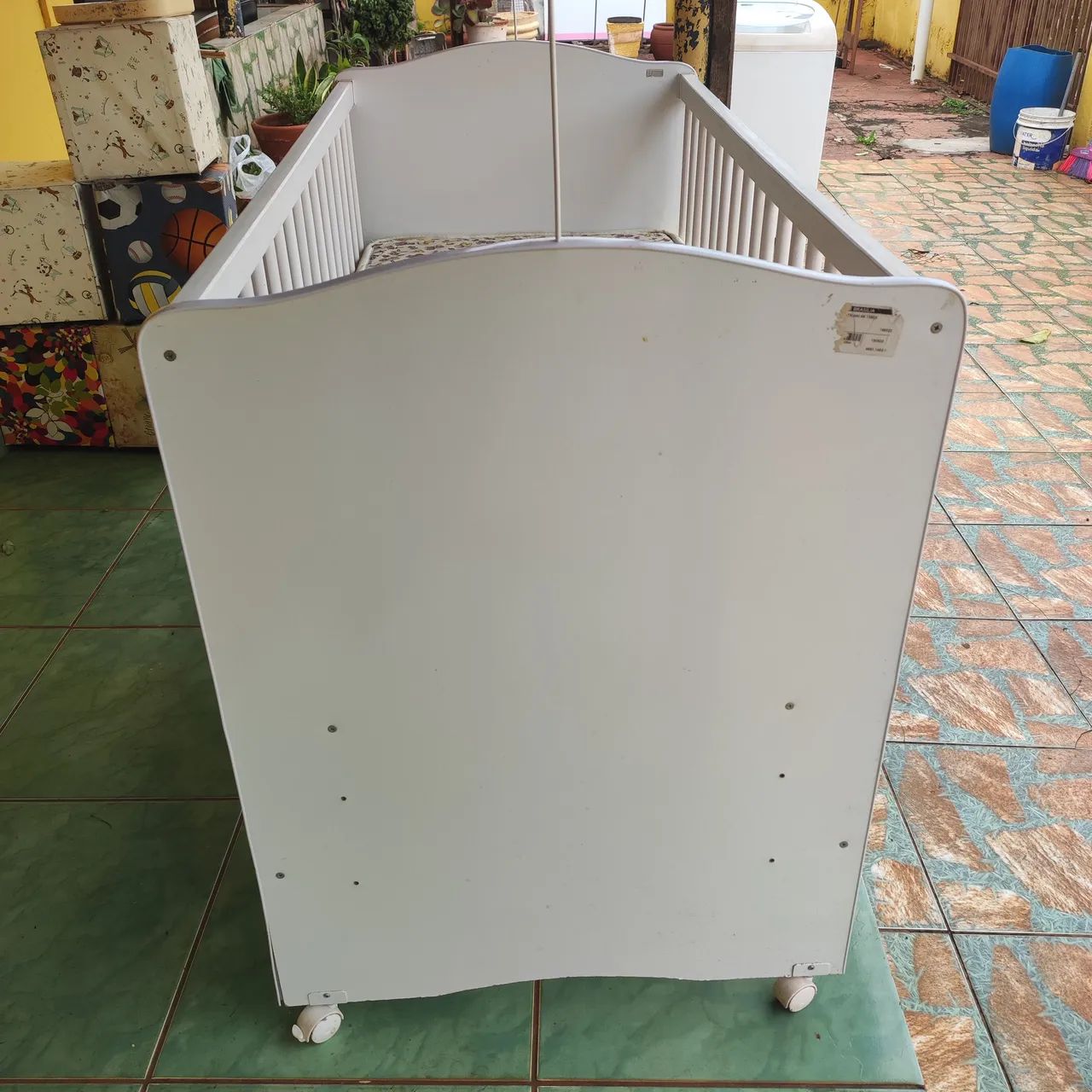 Berço Infantil Branco com Rodízios + Colchão Castor - Foto 5