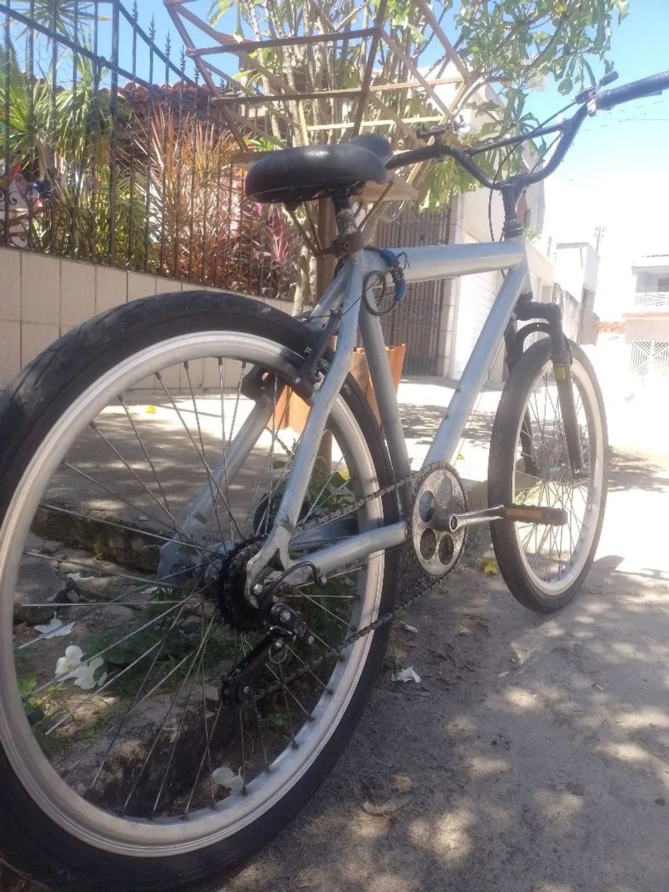 Bicicleta aro 26 de alumínio  - Foto 3
