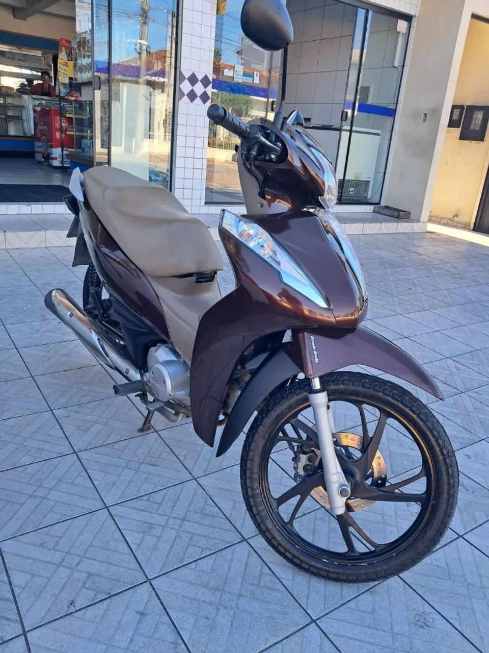 BIZ 125