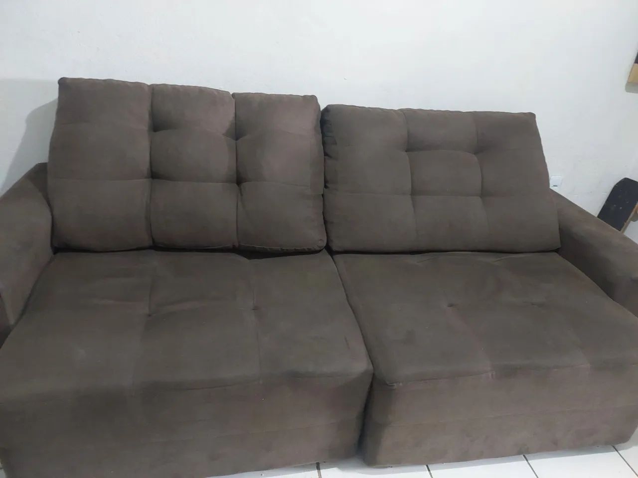  Lê  com  atenção  Sofá  de boa qualidade 