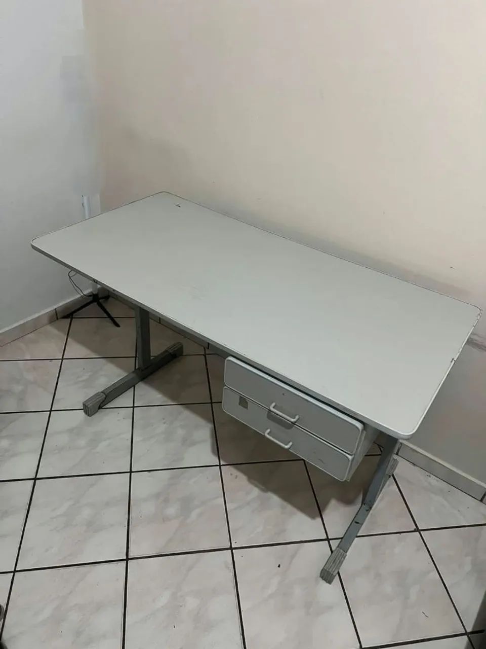 Vendo mesa de escritório 1,20mts  - Foto 2