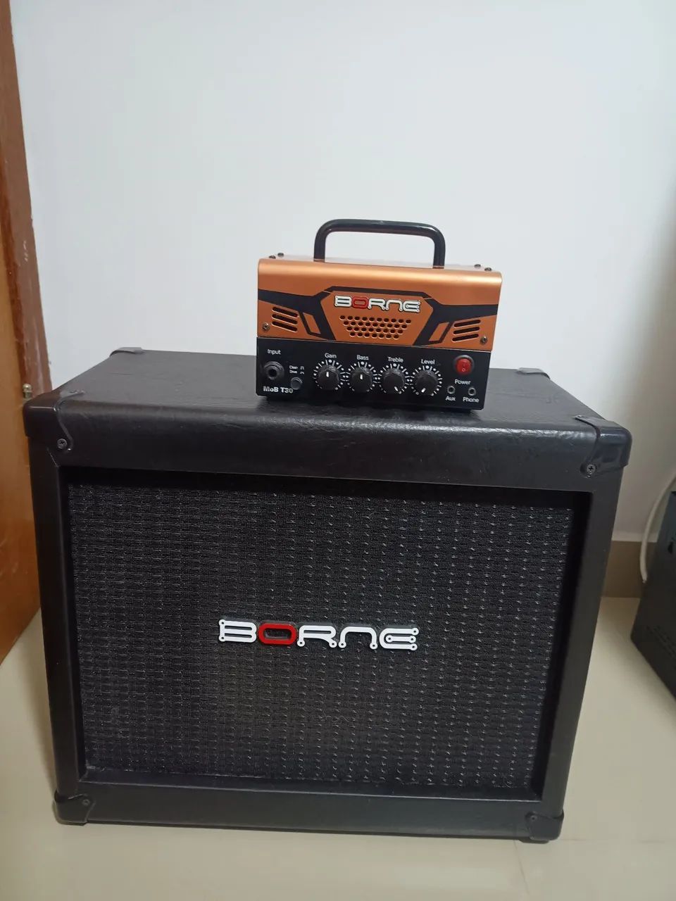 Amplificador e gabinete 
