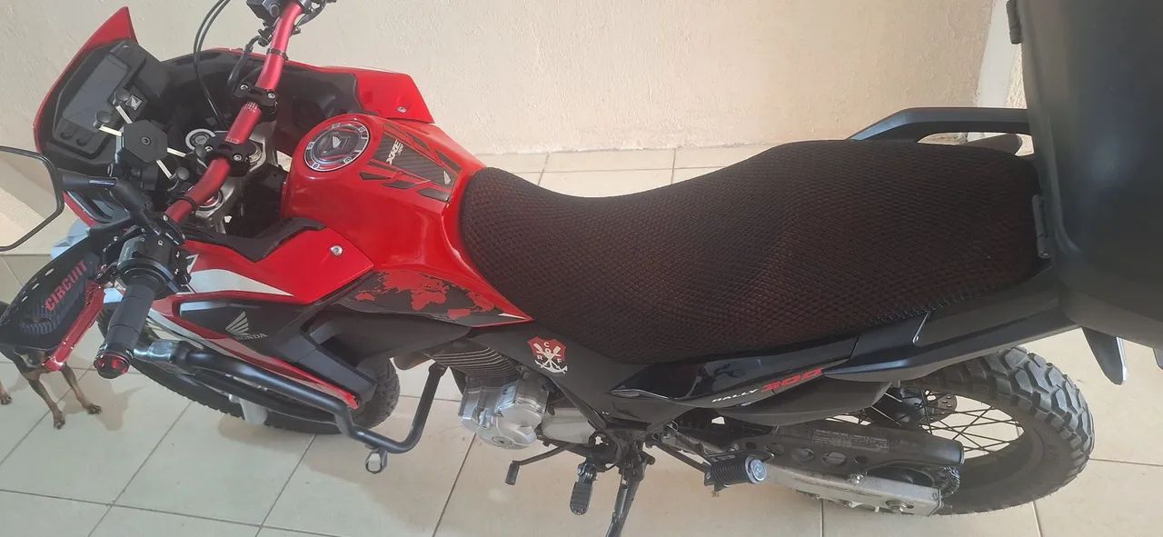 Moto extremamente conservada com baixo km - Foto 2