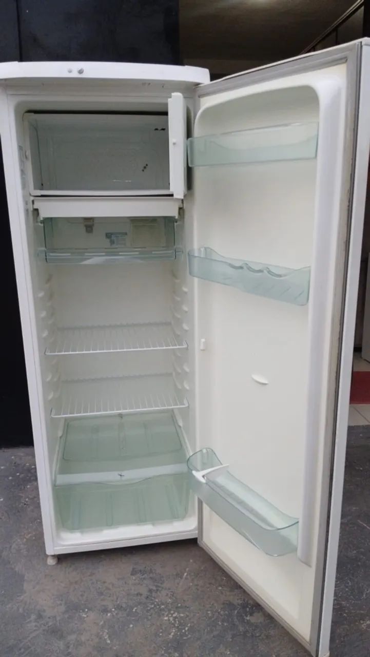 Geladeira Electrolux. Faço a entrega * - Foto 3
