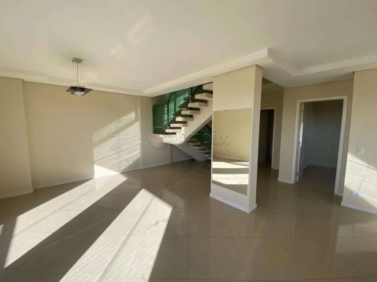 Apartamento duplex para alugar no Edifício Vivaldi em Americana/SP
