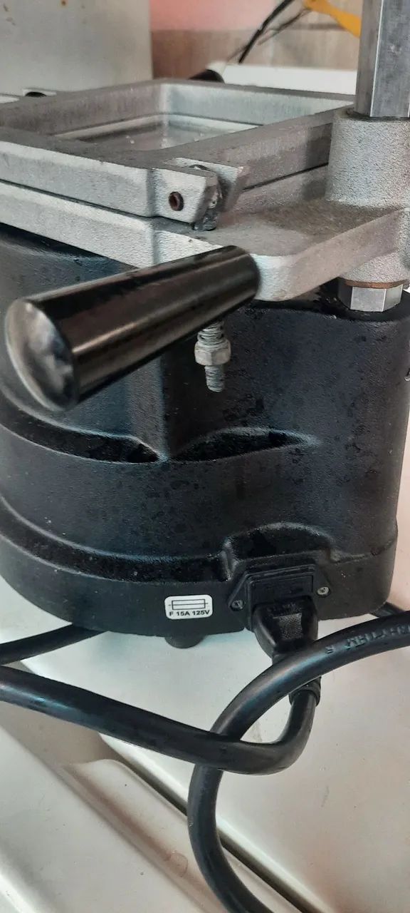 Maquina de termoformagem a vácuo moldagem automática  - Foto 3
