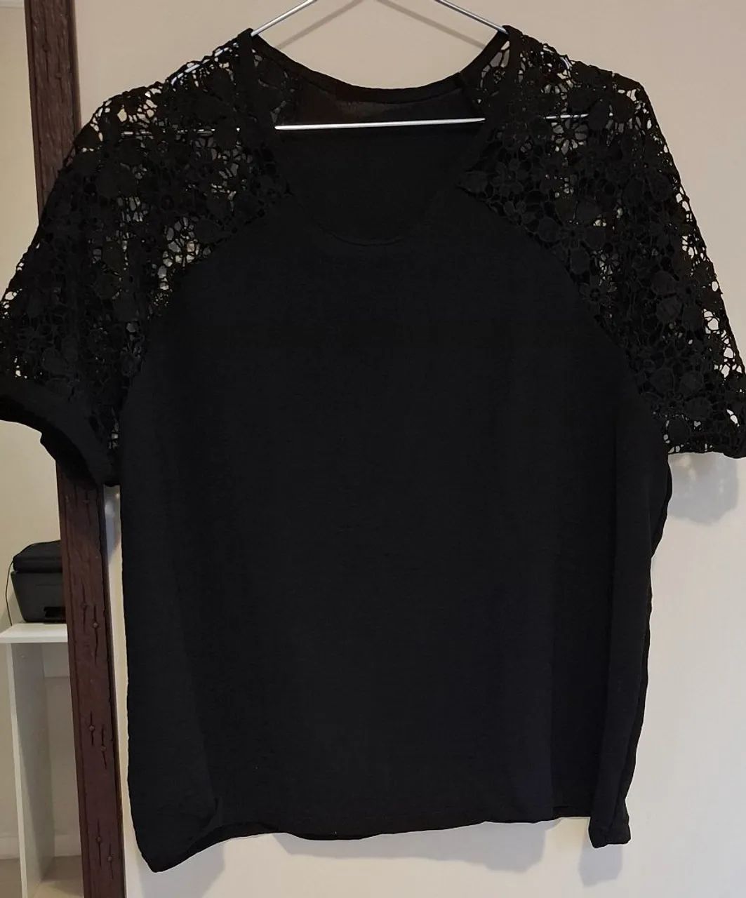 Blusa de Manga Curta Detalhe em Renda GG - Foto 3